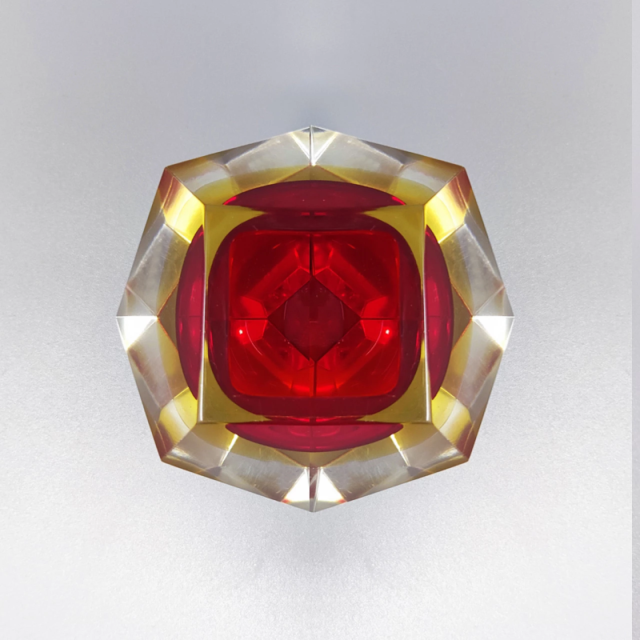 Yellow and red Murano glass ashtray by Flavio Poli for Seguso, 1960s 3