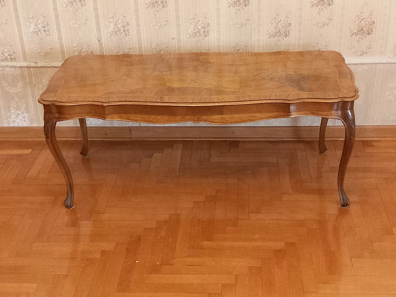 Tavolo lastornato e intarsiato in radica, anni '50 8