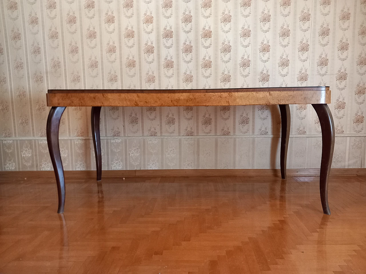 Tavolo in legno con copertura in vetro, anni '50 4