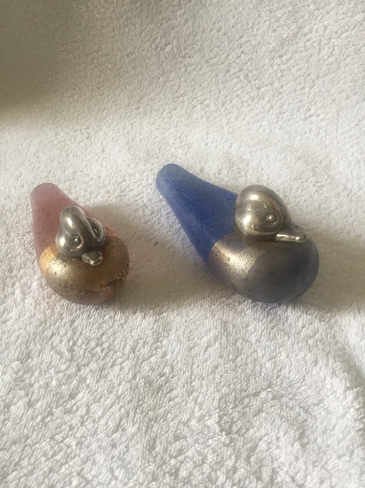 Pair of Murano scavo glass and silver ducks, 1970s 11
