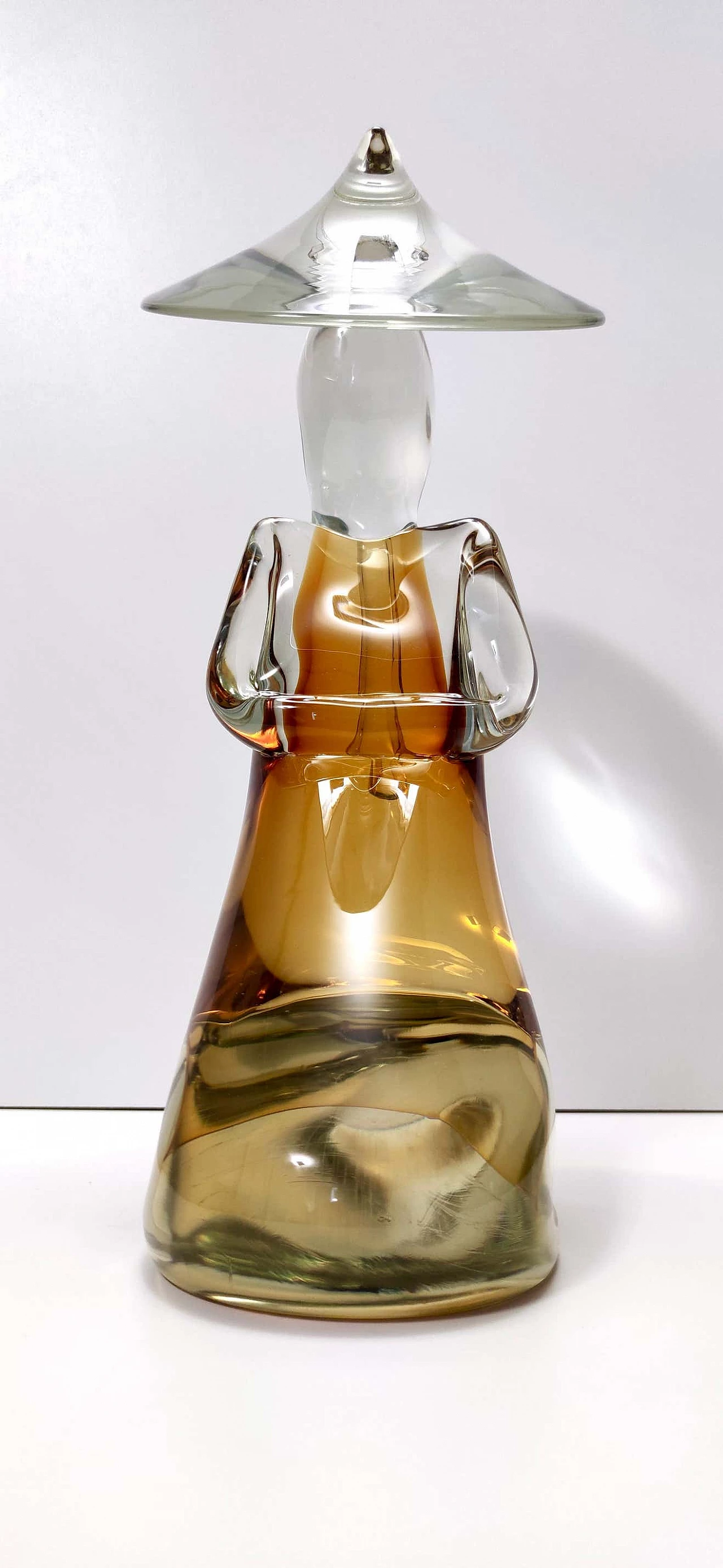 Pair of amber-coloured submerged Murano glass Chinese figures by Archimede Seguso, 1960s 8
