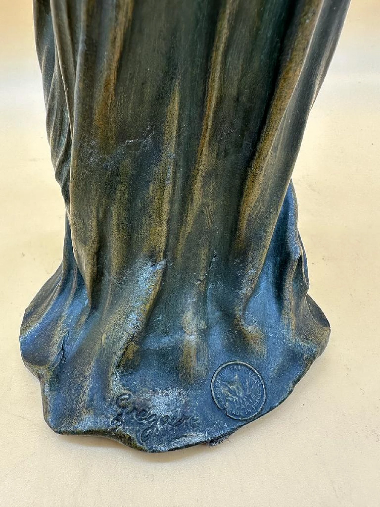 Gregoire, fanciulla che suona il violino, scultura in bronzo 1