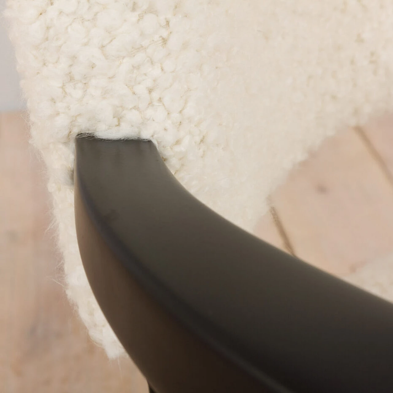 8 Sedie in legno e lana boucle di Thonet, anni '50 15