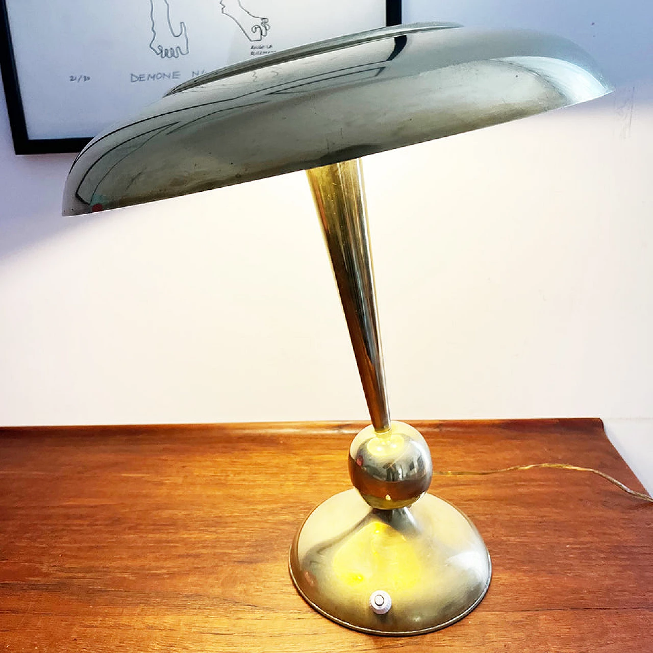 Lampada da tavolo in ottone di Oscar Torlasco, anni '50 4