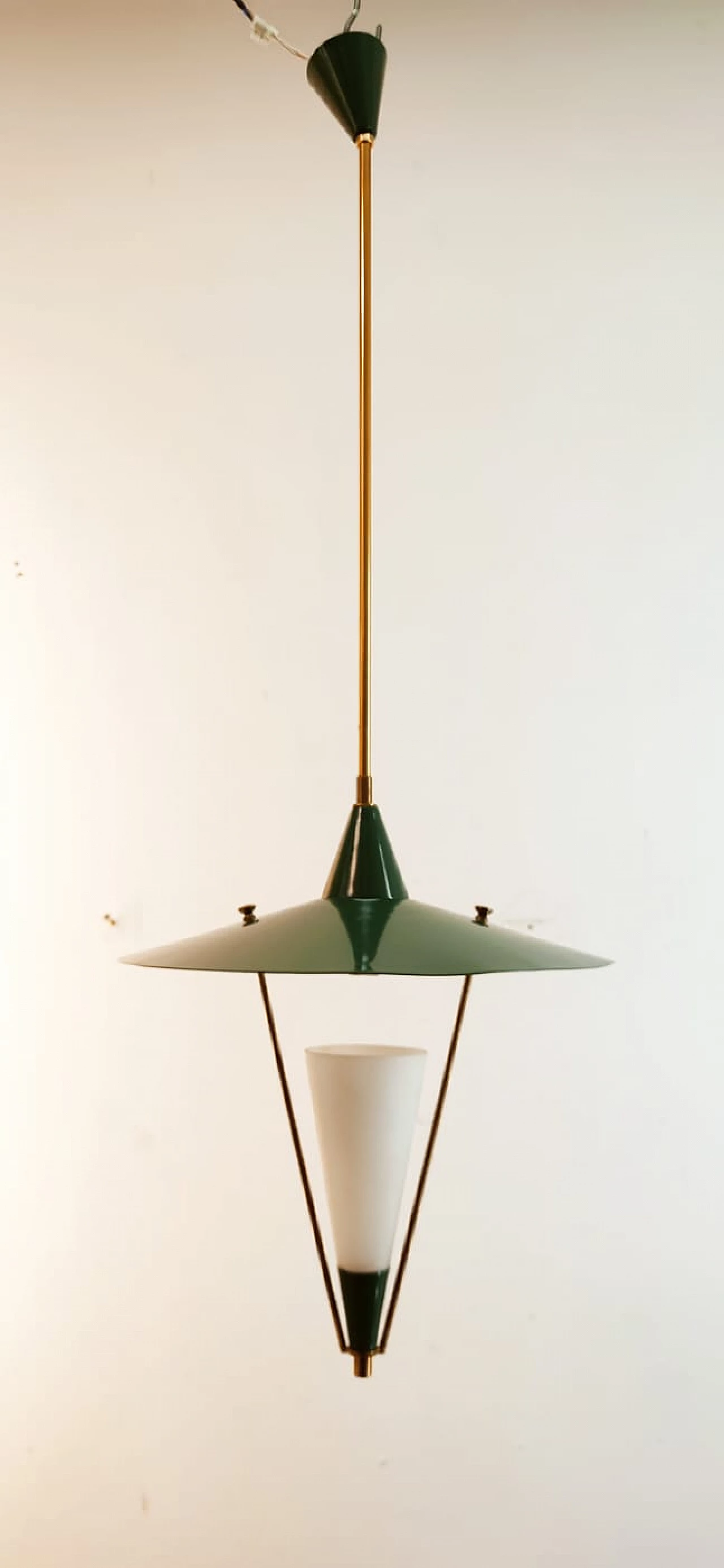 Lampadario sospeso con cupola in metallo e cono in vetro, metà '900 1