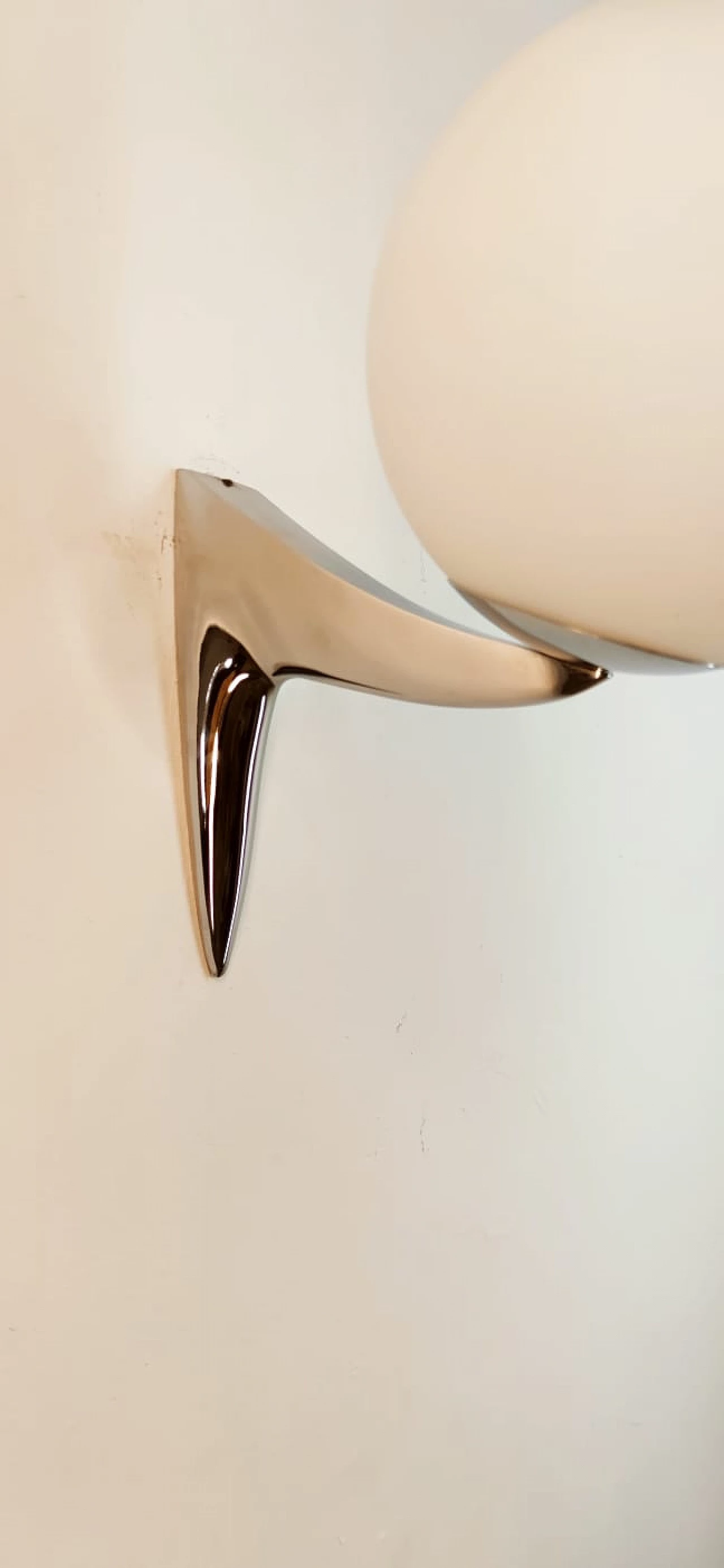 Single chrome-plated brass wall light with sphere-shaped glass, 1970s 1