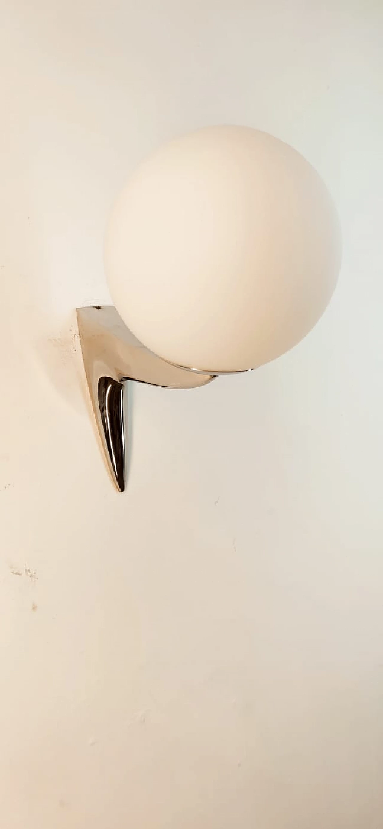 Single chrome-plated brass wall light with sphere-shaped glass, 1970s 4