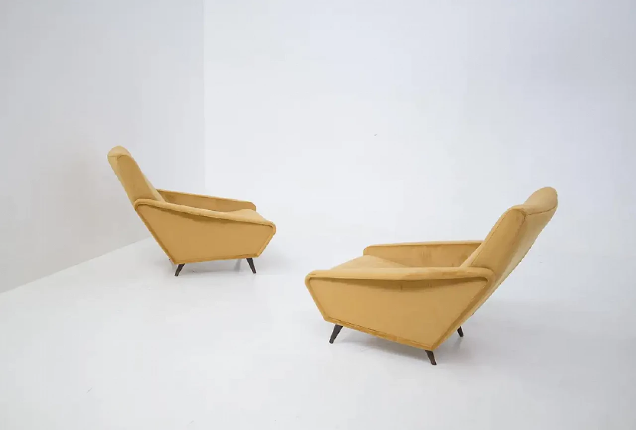 Coppia di poltrone in velluto giallo di Gio Ponti per Distex, anni '50 2