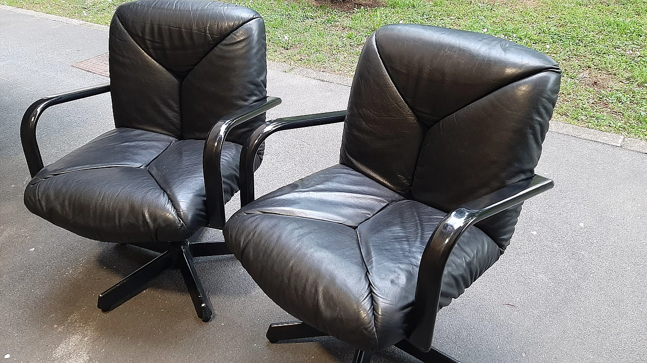 Pair of armchairs by Vico Magistretti for ICF De Padova, 1970s 8