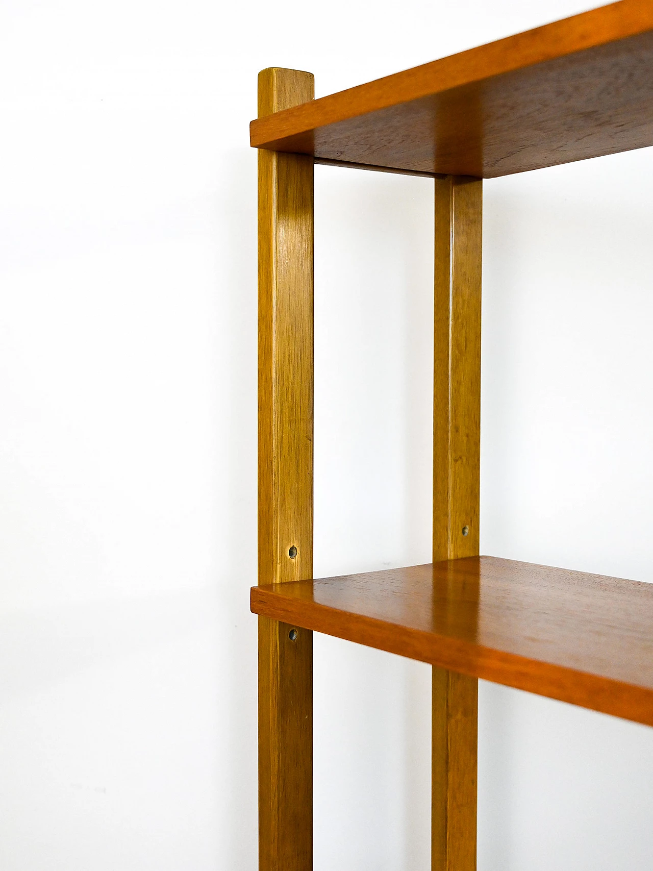 Libreria con scrittoio estraibile, anni '60 11