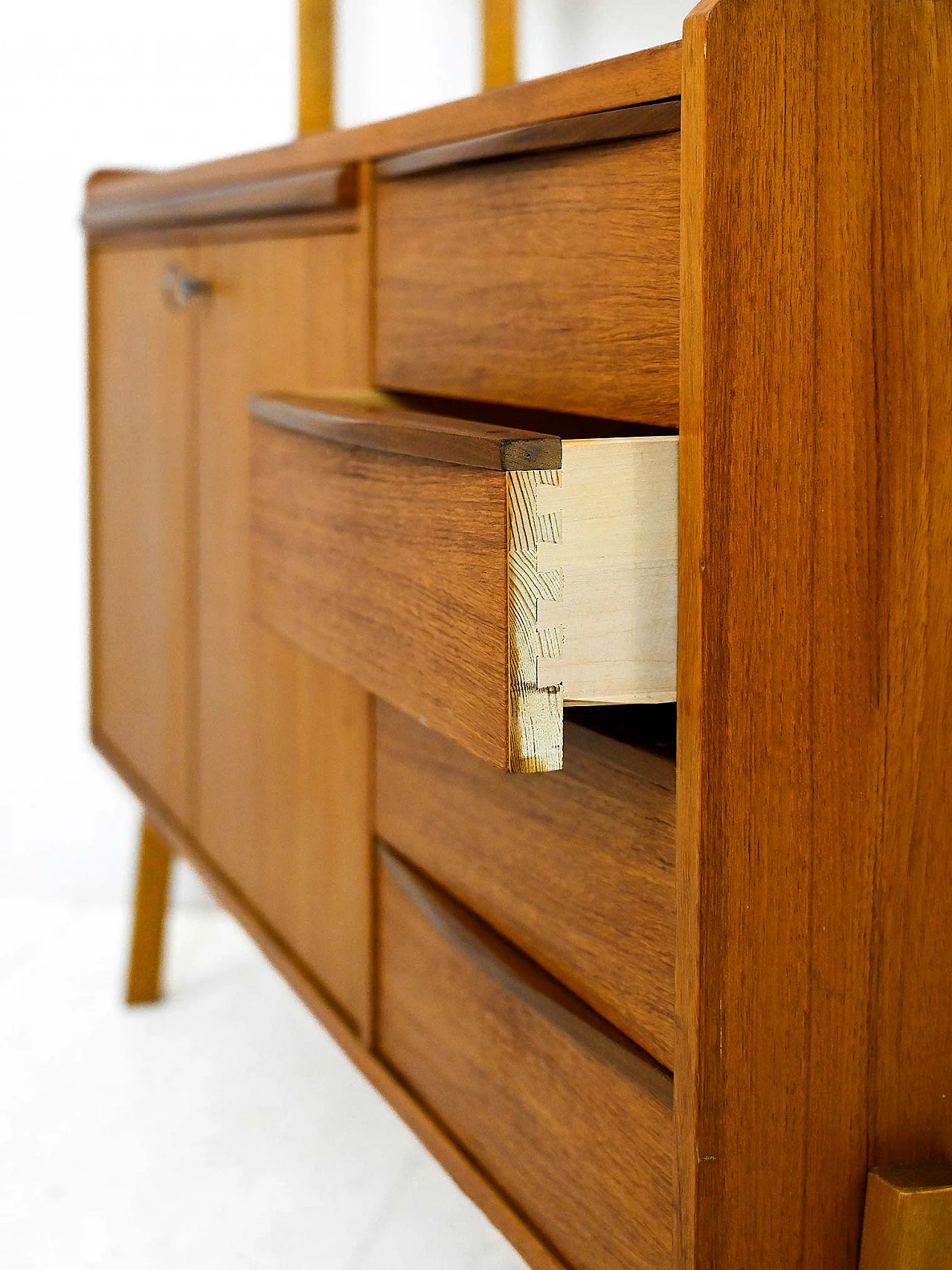 Libreria con scrittoio estraibile, anni '60 12