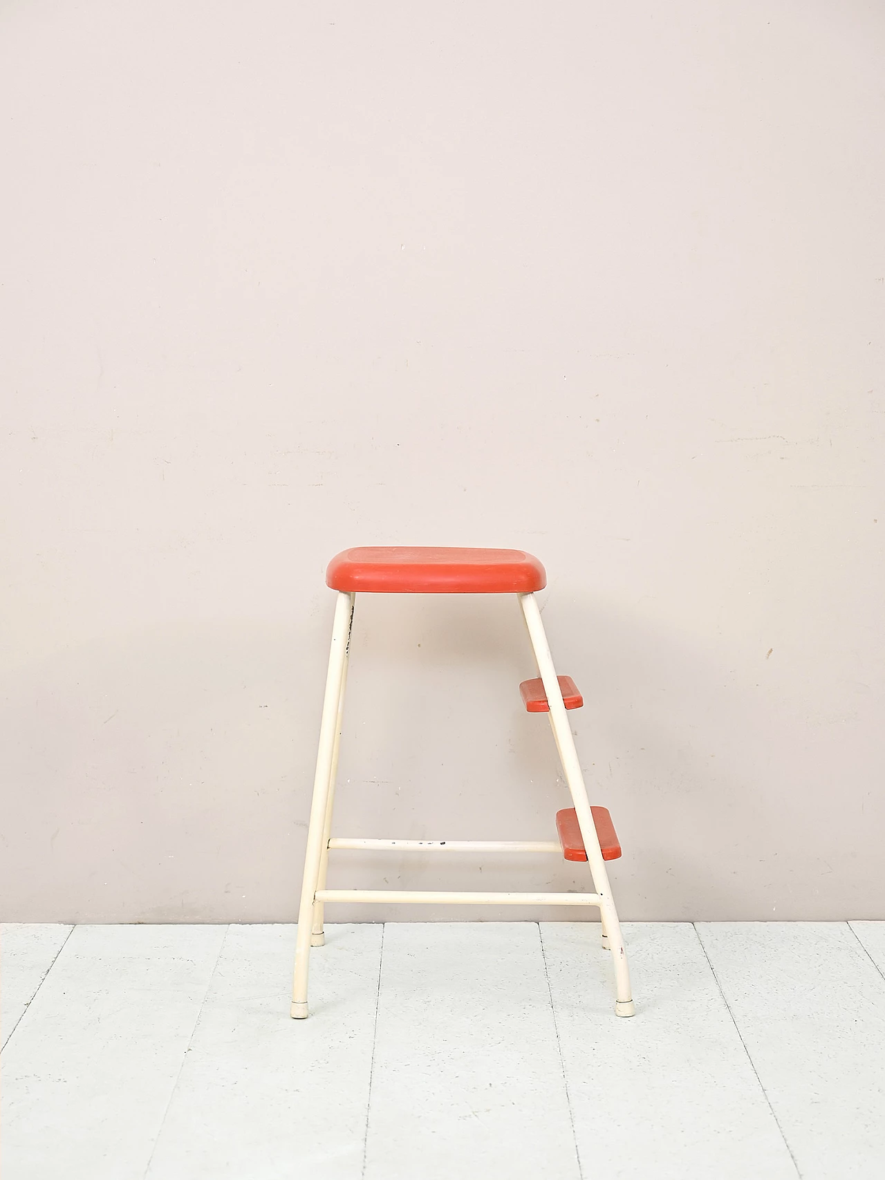 Scandinavian white metal and red plastic ladder, 1960s 2