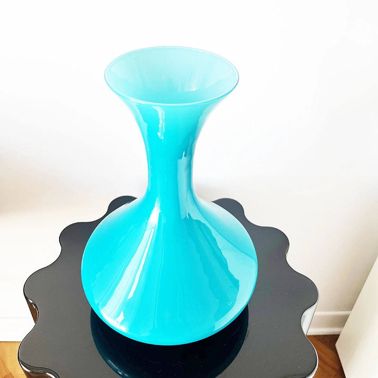Vaso in vetro opalino turchese, anni '50 1