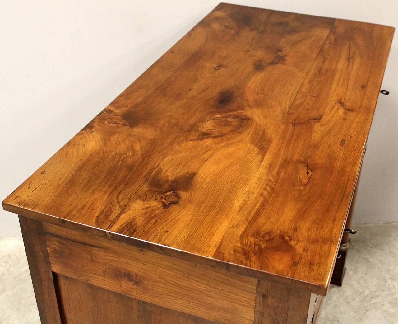 Empire solid walnut sideboard, early 19th century 8