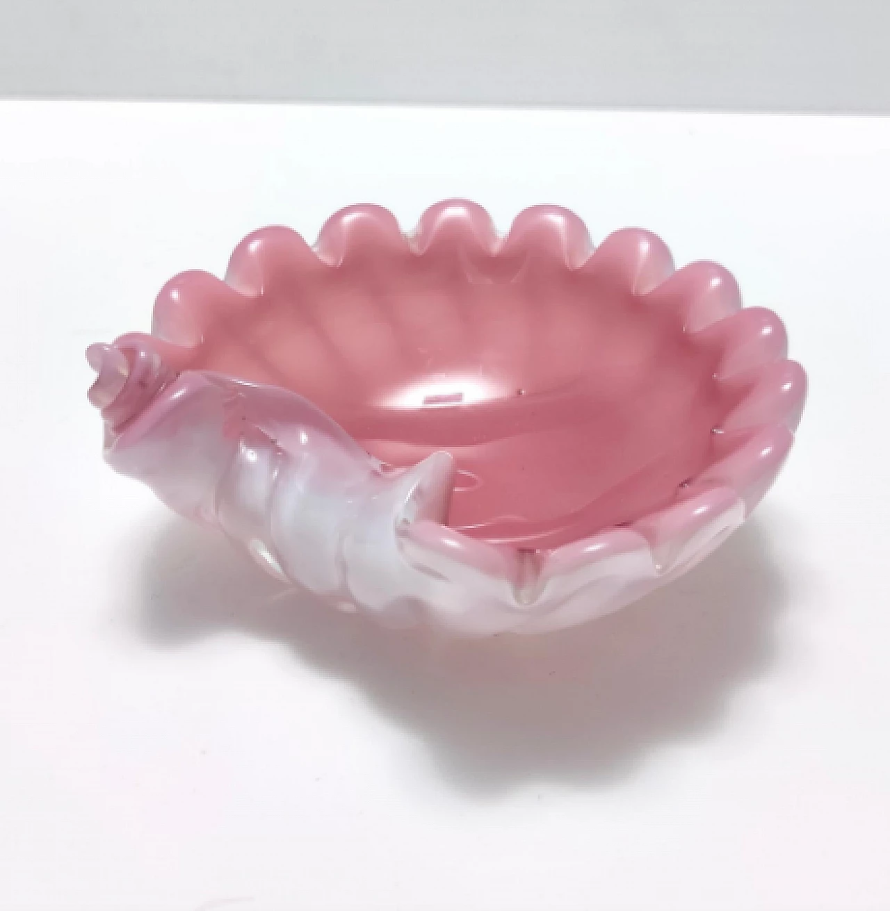 Shell-shaped pink glass bowl by Fratelli Toso, 1950s 3