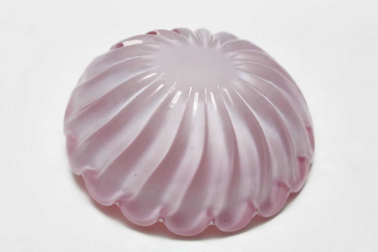 Shell-shaped pink glass bowl by Fratelli Toso, 1950s 9
