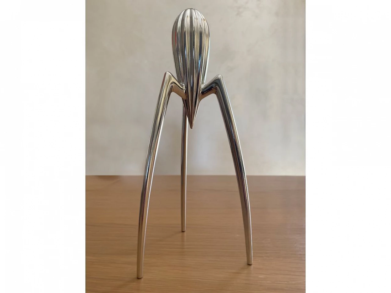 Spremiagrumi Juicy Salif in fusione di alluminio di Philippe Starck per Alessi, anni '80 3