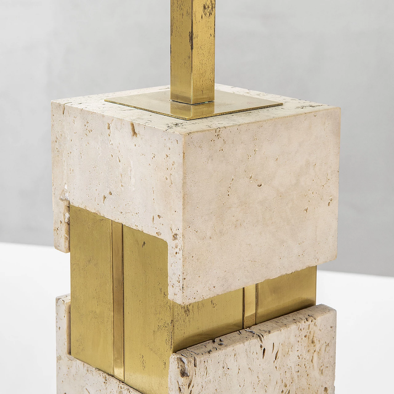 Table lamp with travertine and brass base by Gaetano Sciolari, 1970s 3