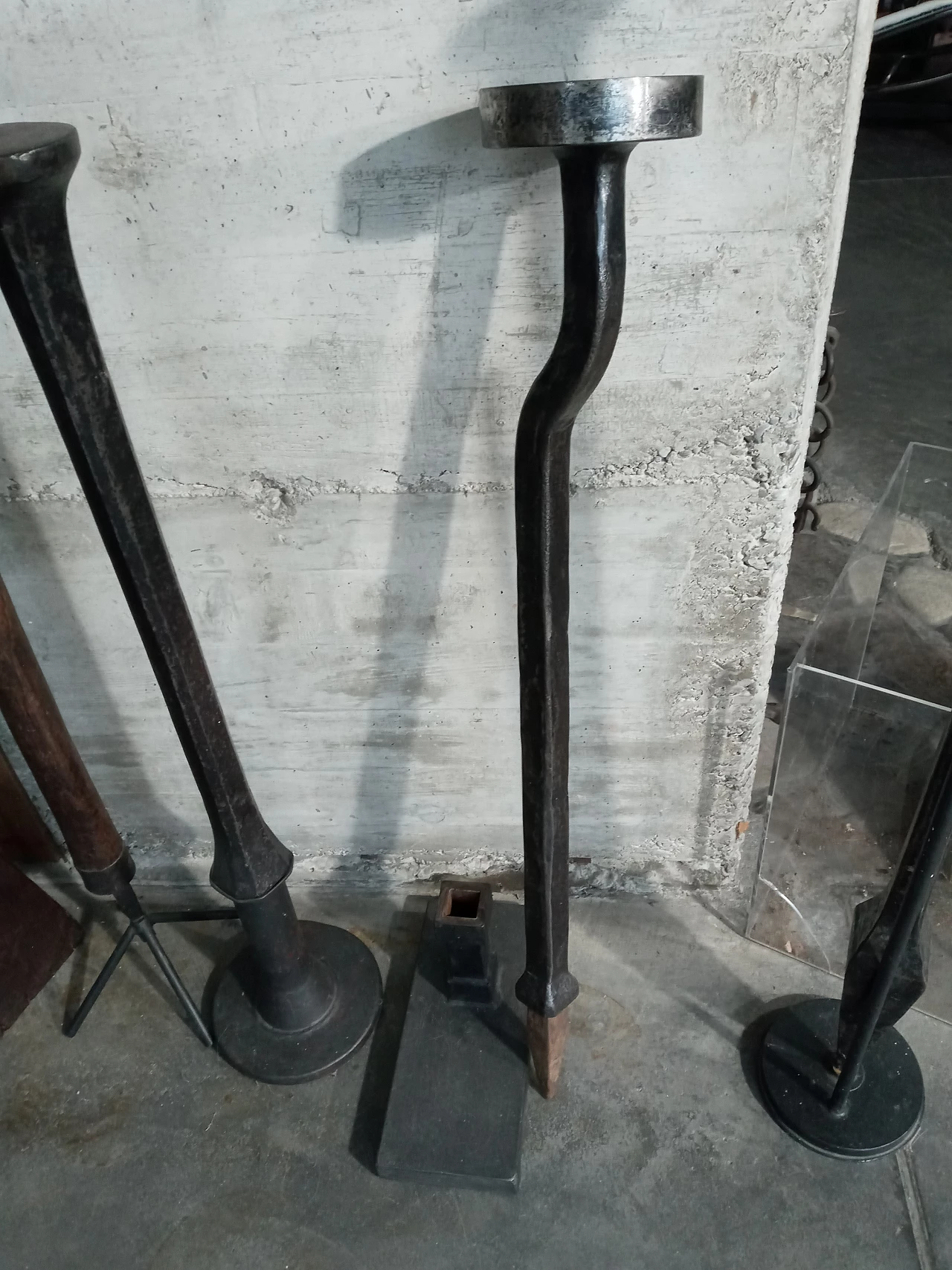 4 Iron master blacksmith anvils, 1940s 21