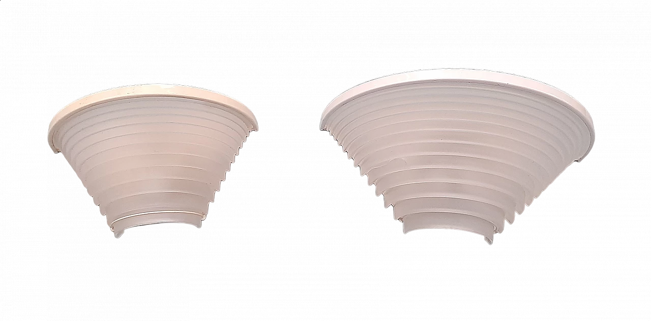 Pair of Egisto wall lights by Angelo Mangiarotti for Artemide, 1980s 13