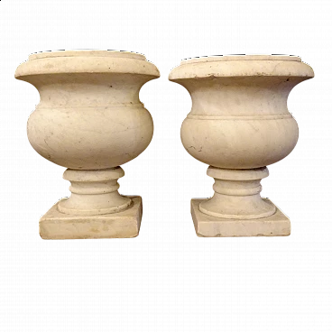 Pair of Carrara marble vases, early 20th century