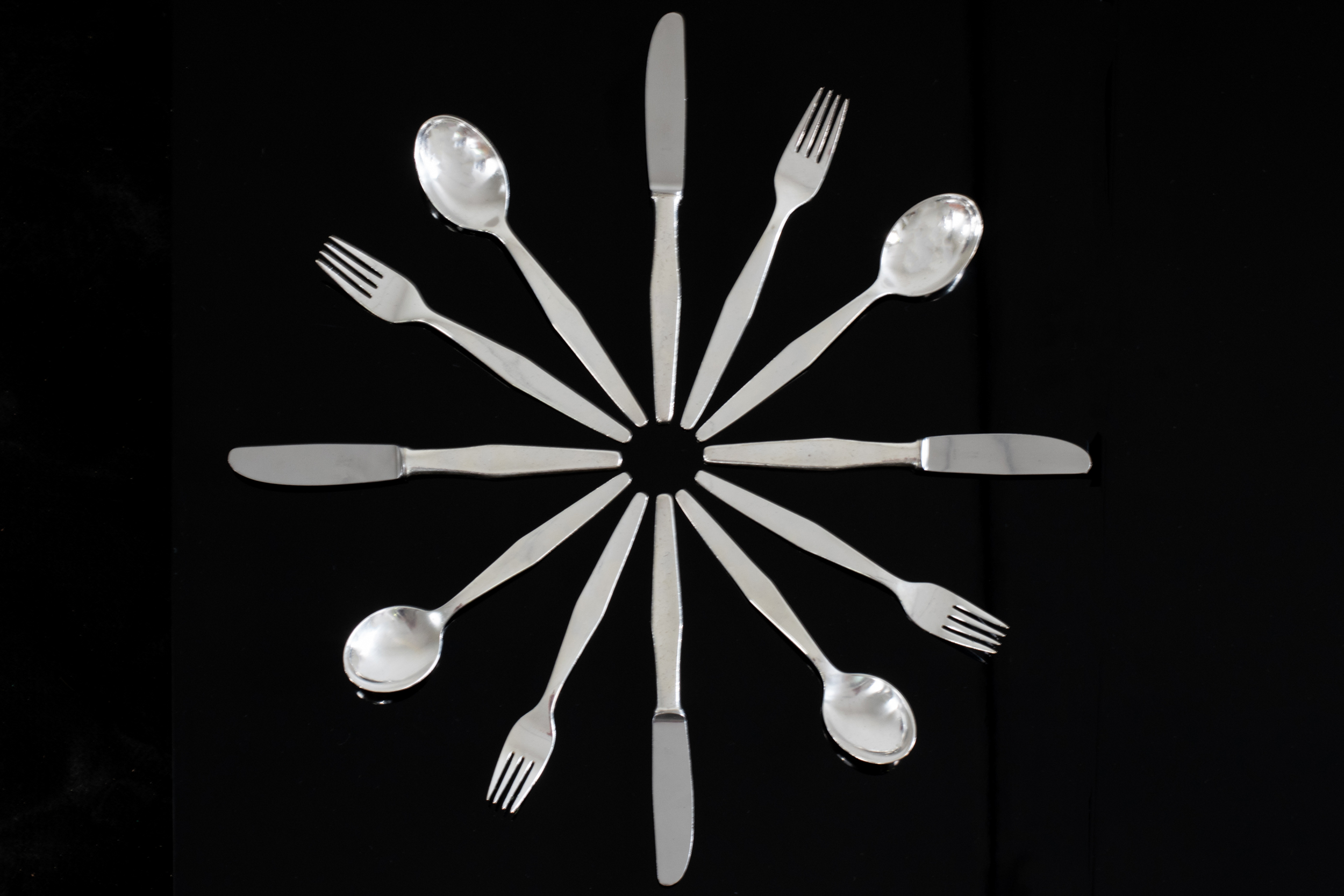 Cutlery set for twelve in nickel silver by Gio Ponti by Krupp