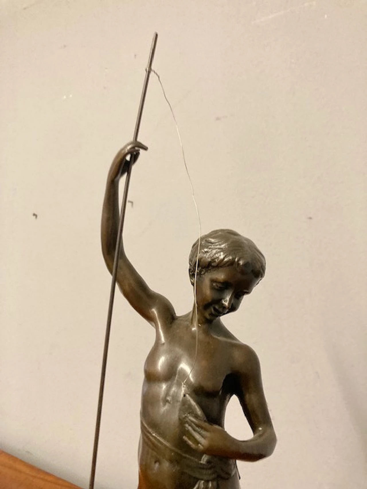 Auguste Moreau, Pescatore, scultura in bronzo con base in marmo, fine '800 12
