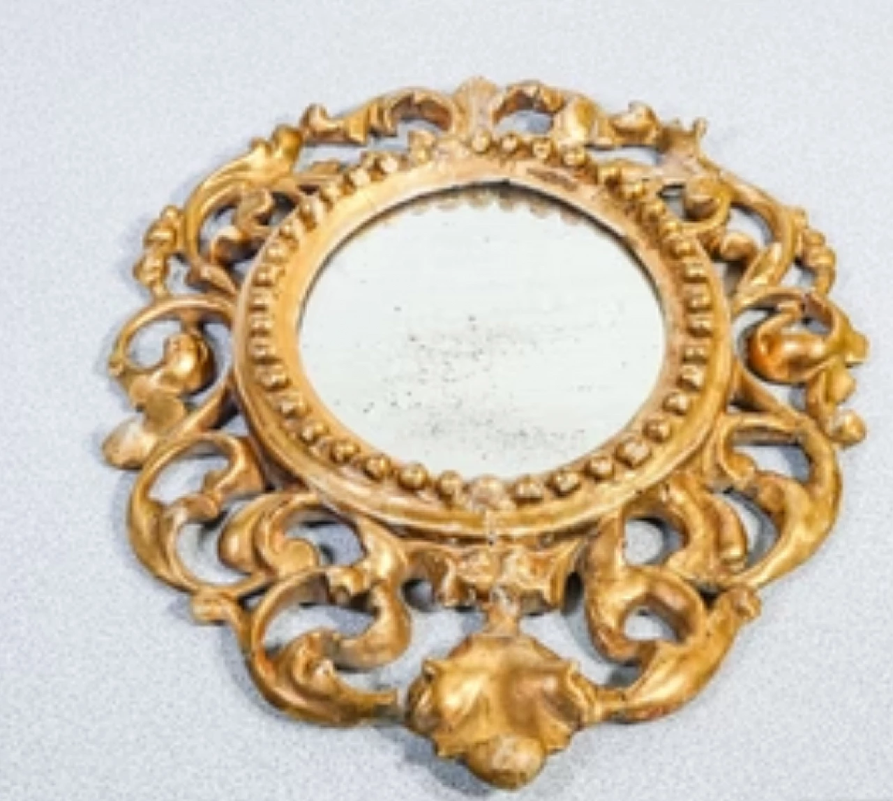 Carved wooden mirror gilded with gold leaf, 18th century 4