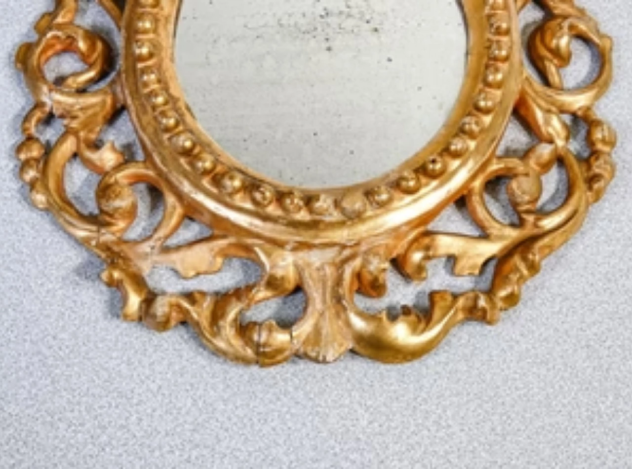 Specchiera in legno scolpito e dorato in foglia oro, '700 5