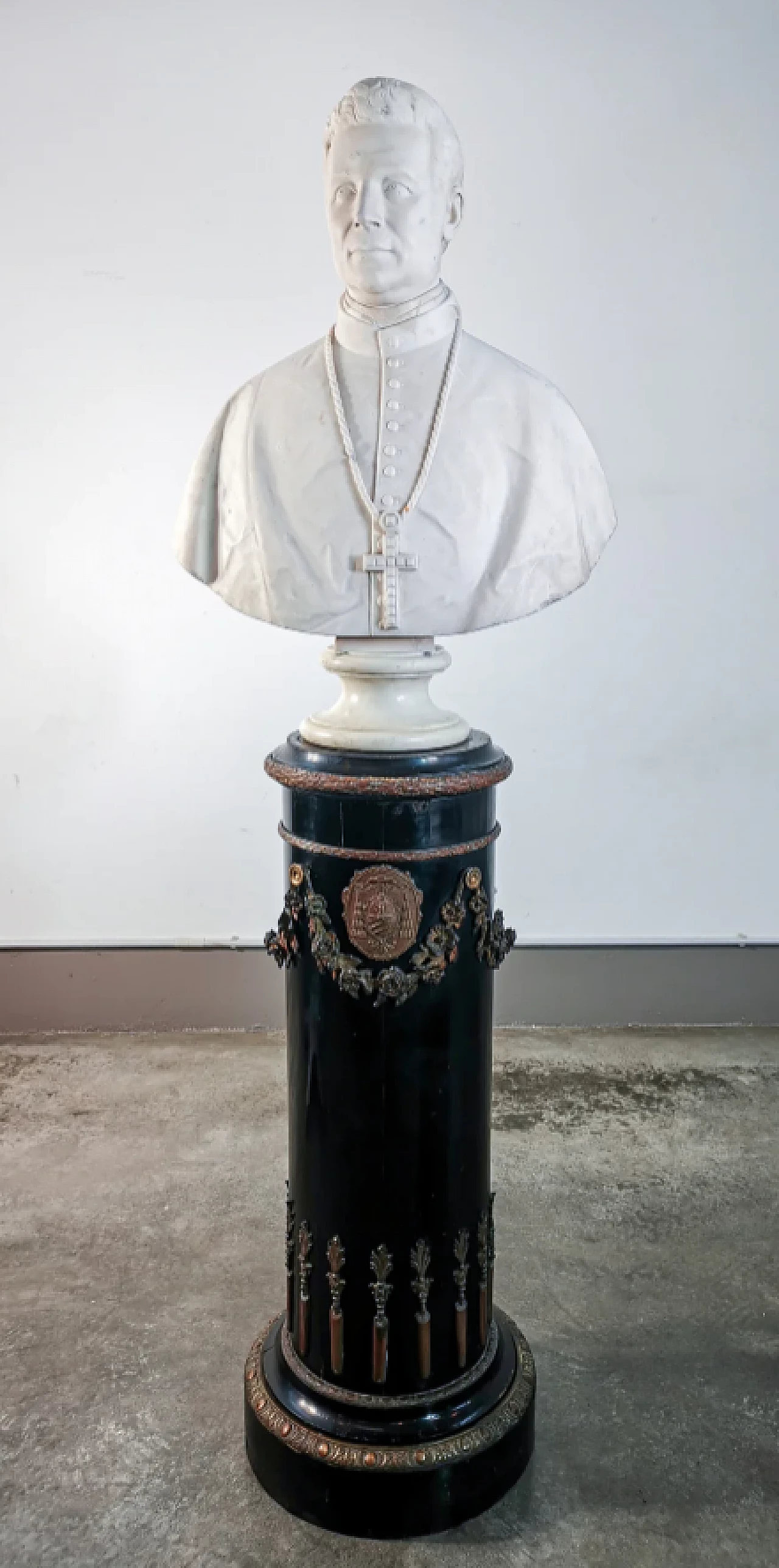 Marble bust of Cardinal Giuseppe Berardi by Filippo Gnaccarini, late 19th century 1