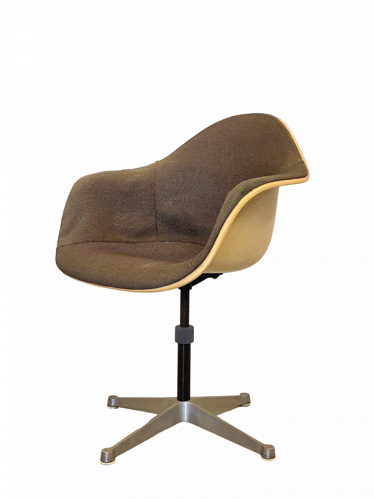 Swivel chair by Charles Ray Eames for Herman Miller, 1970s 14