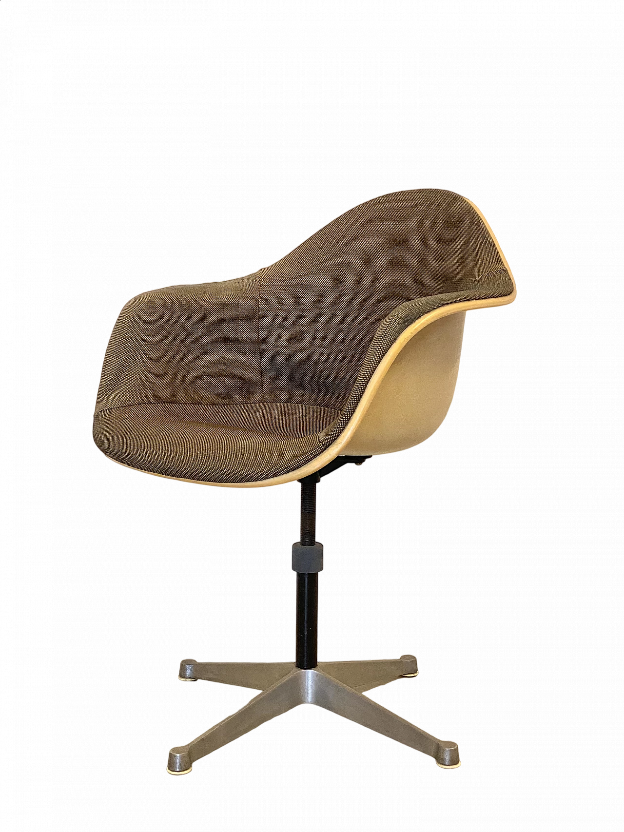 Sedia girevole di Charles Ray Eames per Herman Miller, anni '70 14