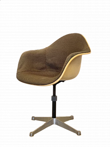 Swivel chair by Charles Ray Eames for Herman Miller, 1970s