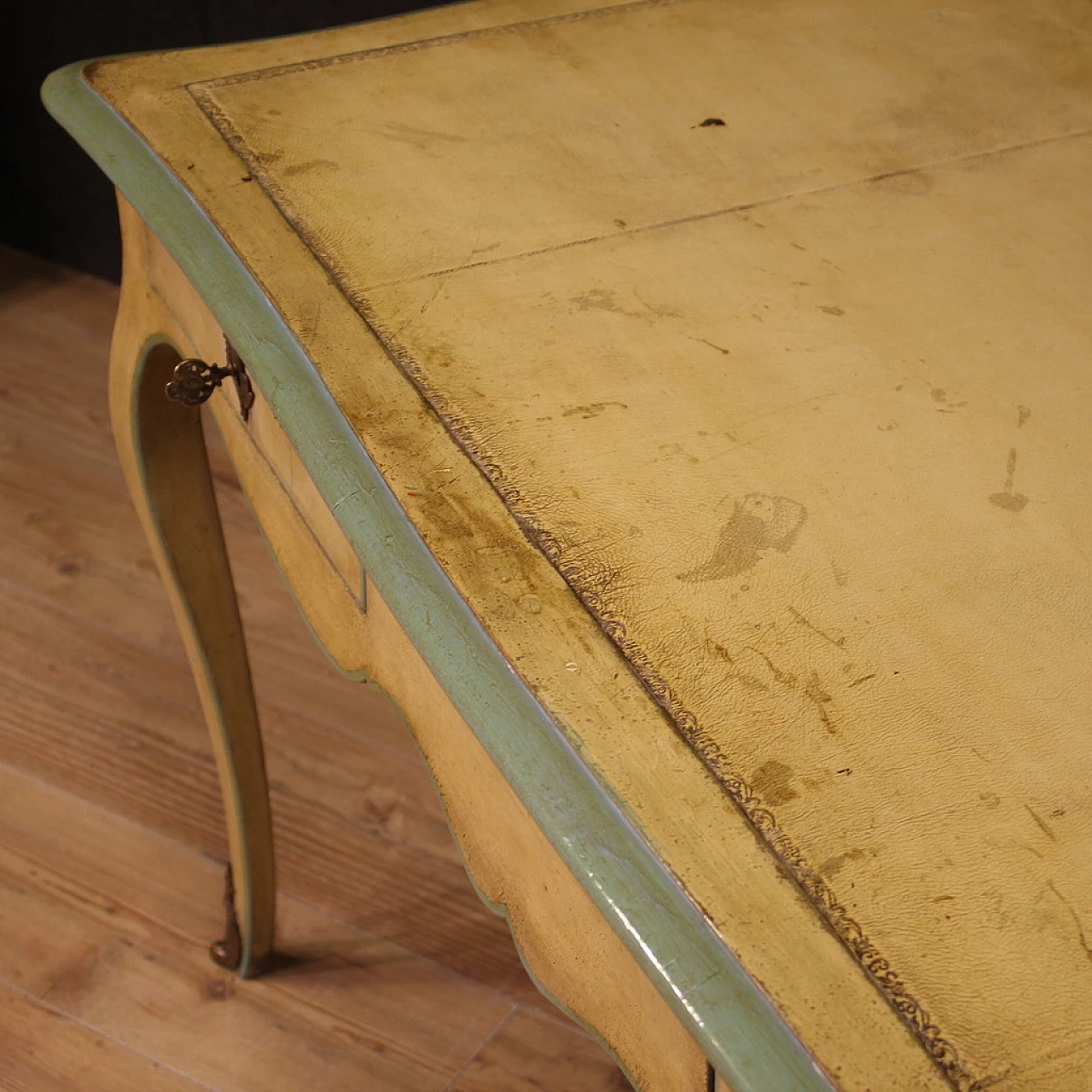 Desk in carved and painted wood with bronze details in Louis XV style, 1960s 8