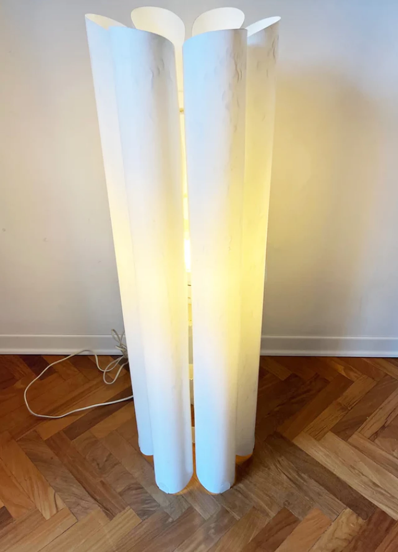 Flower plastic floor lamp, 1970s 4
