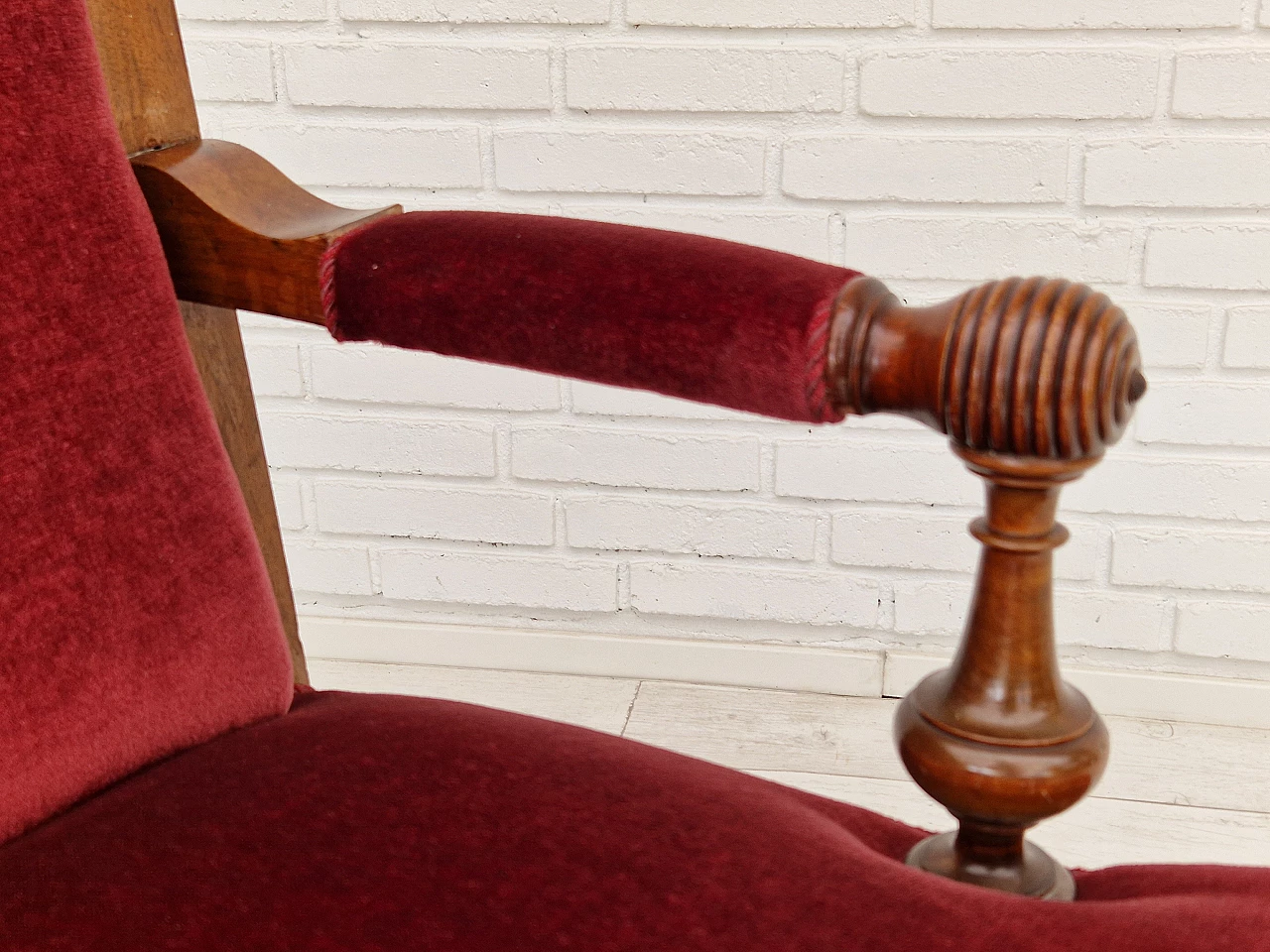 Divano danese a due posti in teak, faggio e velluto rosso, anni '50 5