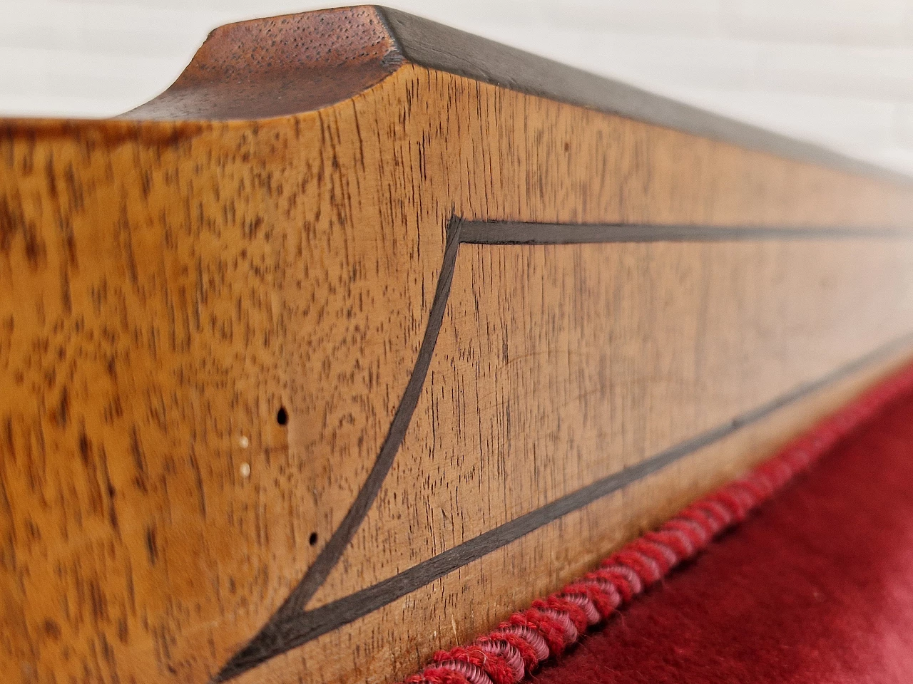 Divano danese a due posti in teak, faggio e velluto rosso, anni '50 6