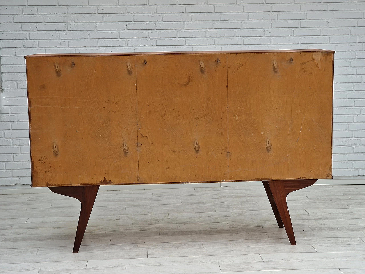 Credenza danese in teak con ante scorrevoli e interno specchiato, anni '60 20