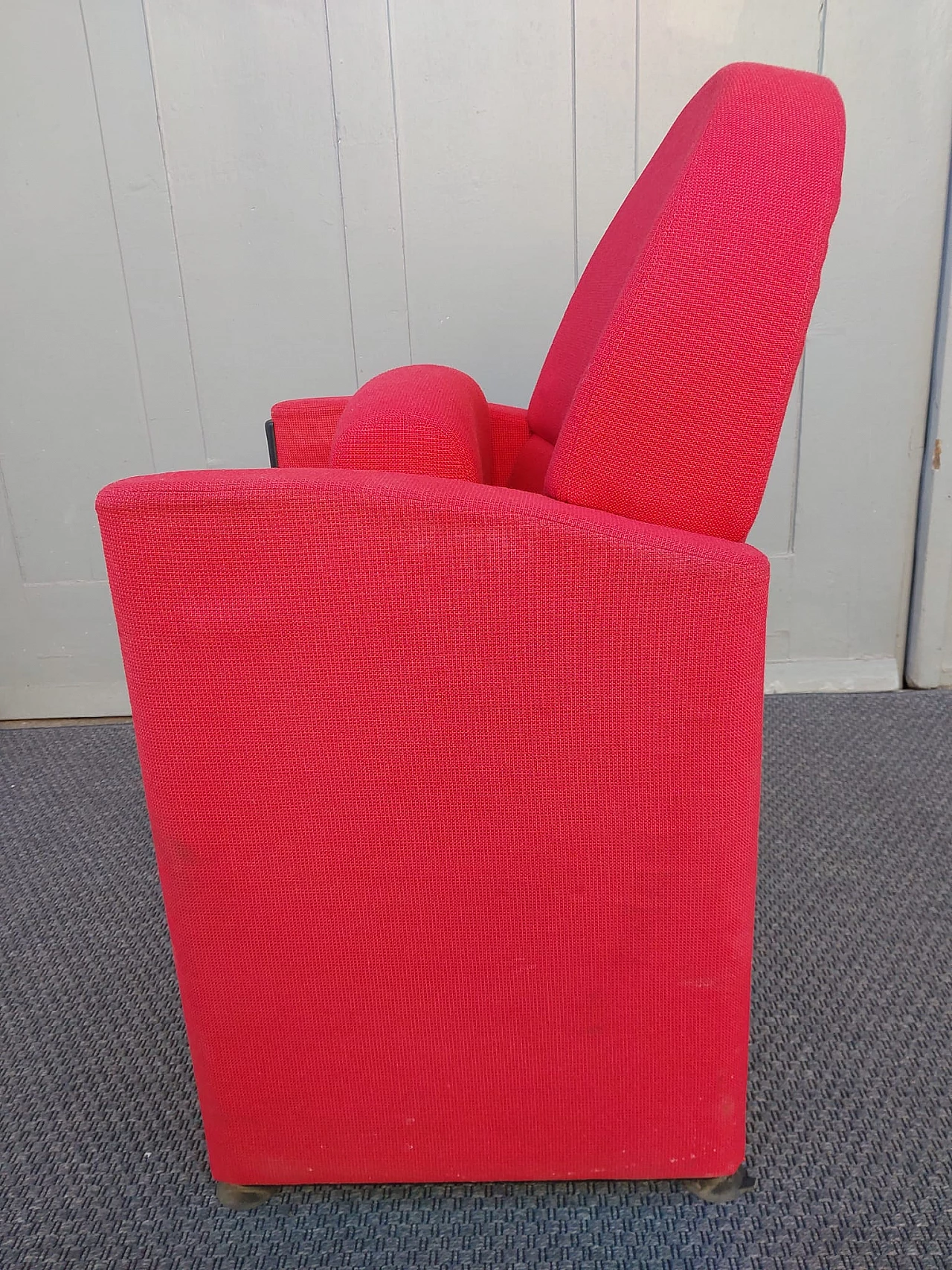 Poltroncina di Gufram, anni '80 1