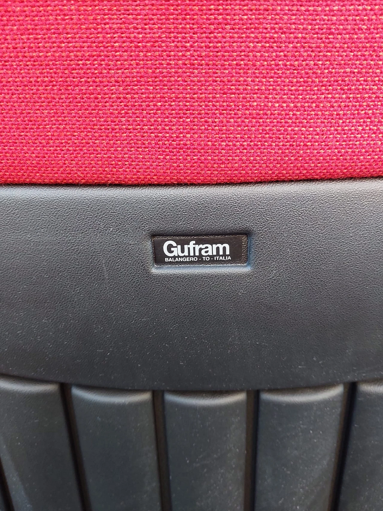 Poltroncina di Gufram, anni '80 4