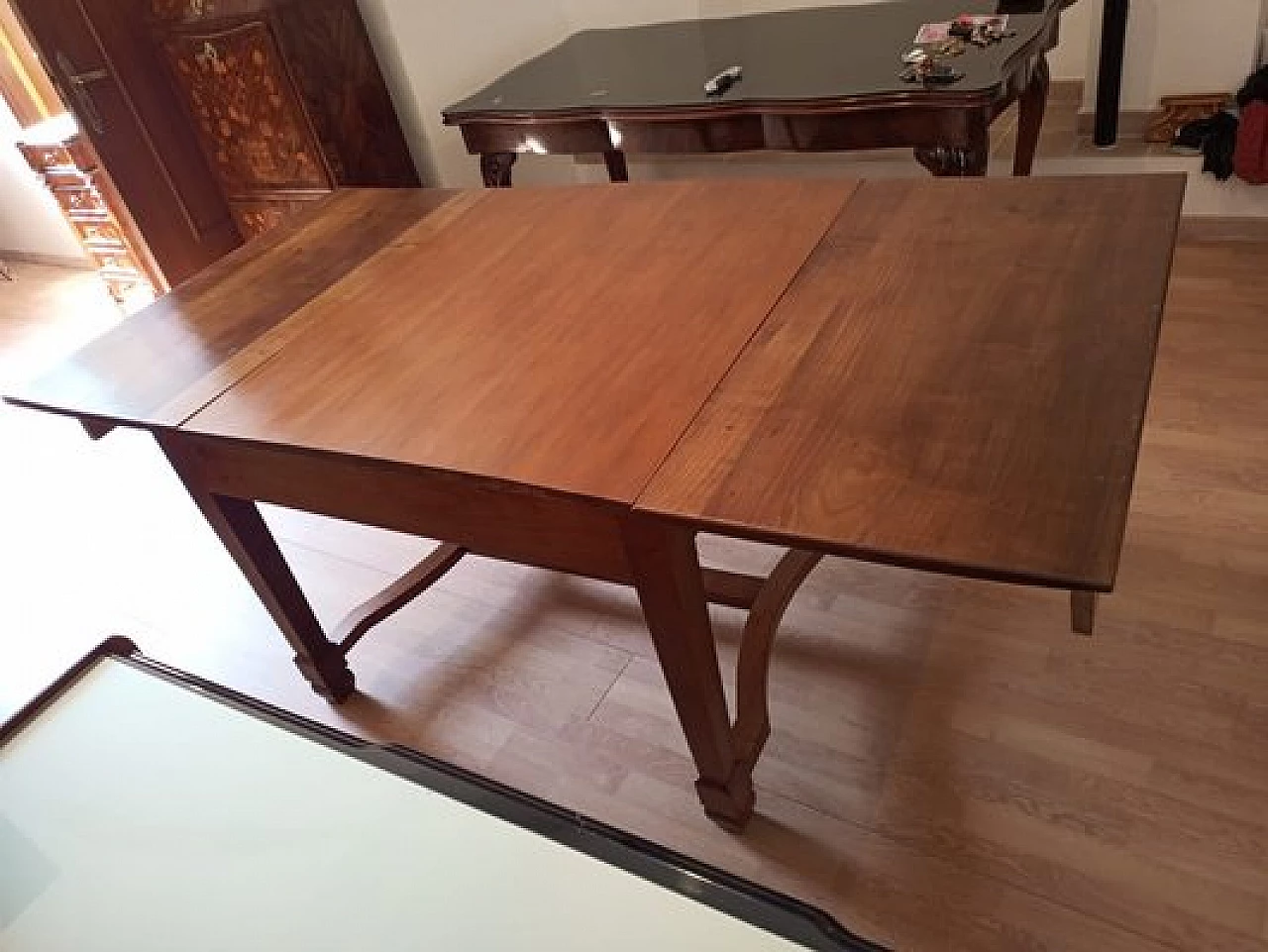 Liberty solid cherry wood extendable table, 1920s 21