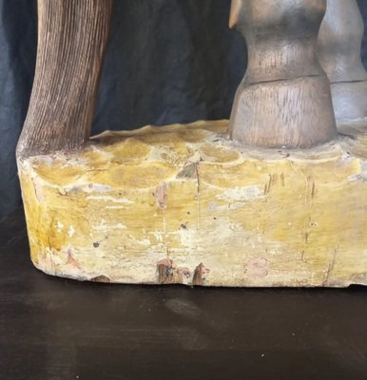 Scultura di cavallo in noce, anni '20 15