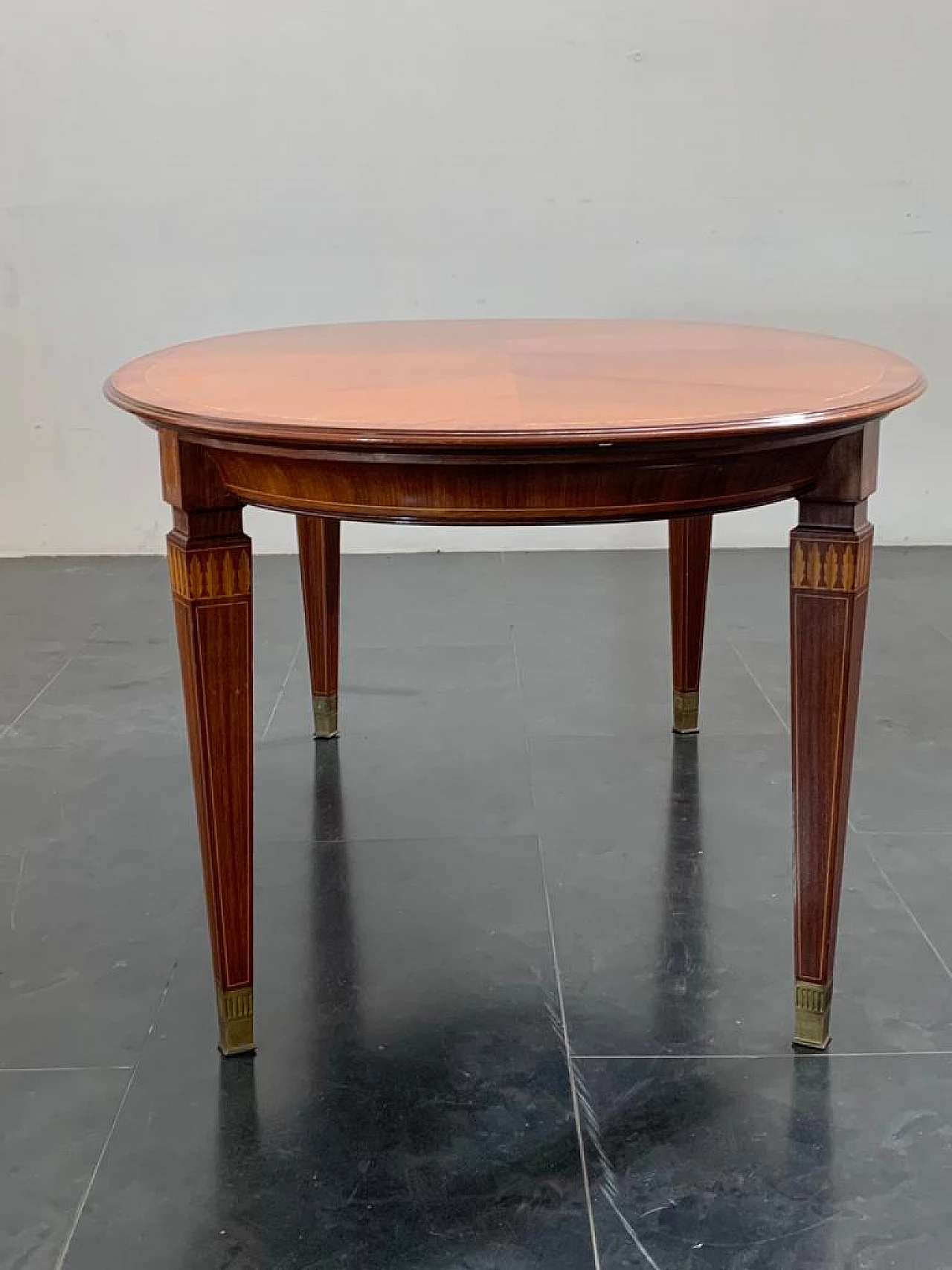 Oval rosewood table attributed to Paolo Buffa for La Permanente Cantù, 1950s 1