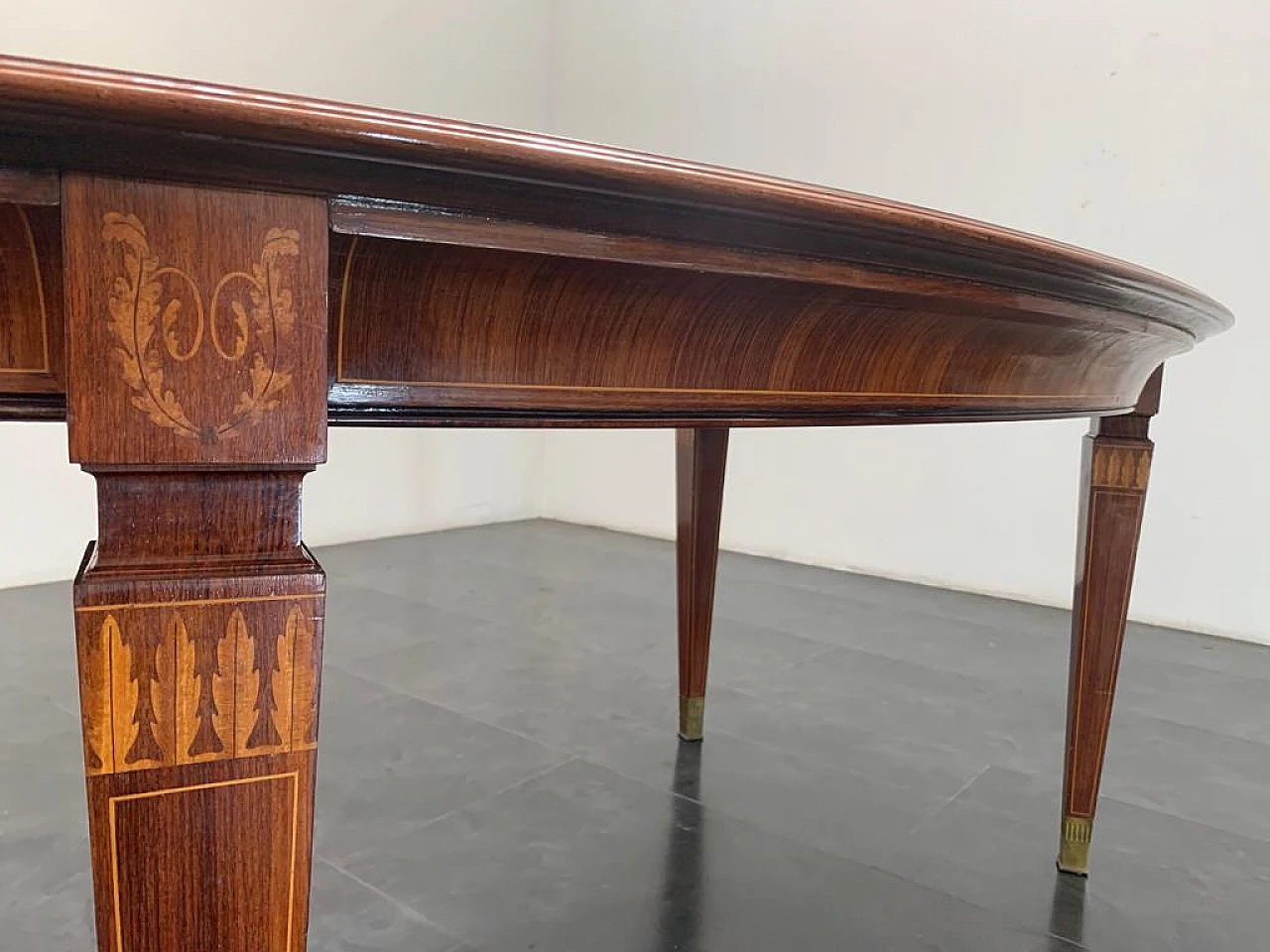 Oval rosewood table attributed to Paolo Buffa for La Permanente Cantù, 1950s 7