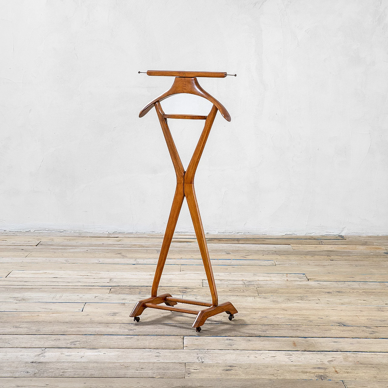 Wood valet stand with casters by Fratelli Reguitti, 1950s 1