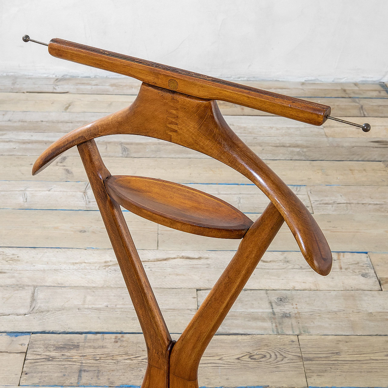 Wood valet stand with casters by Fratelli Reguitti, 1950s 2