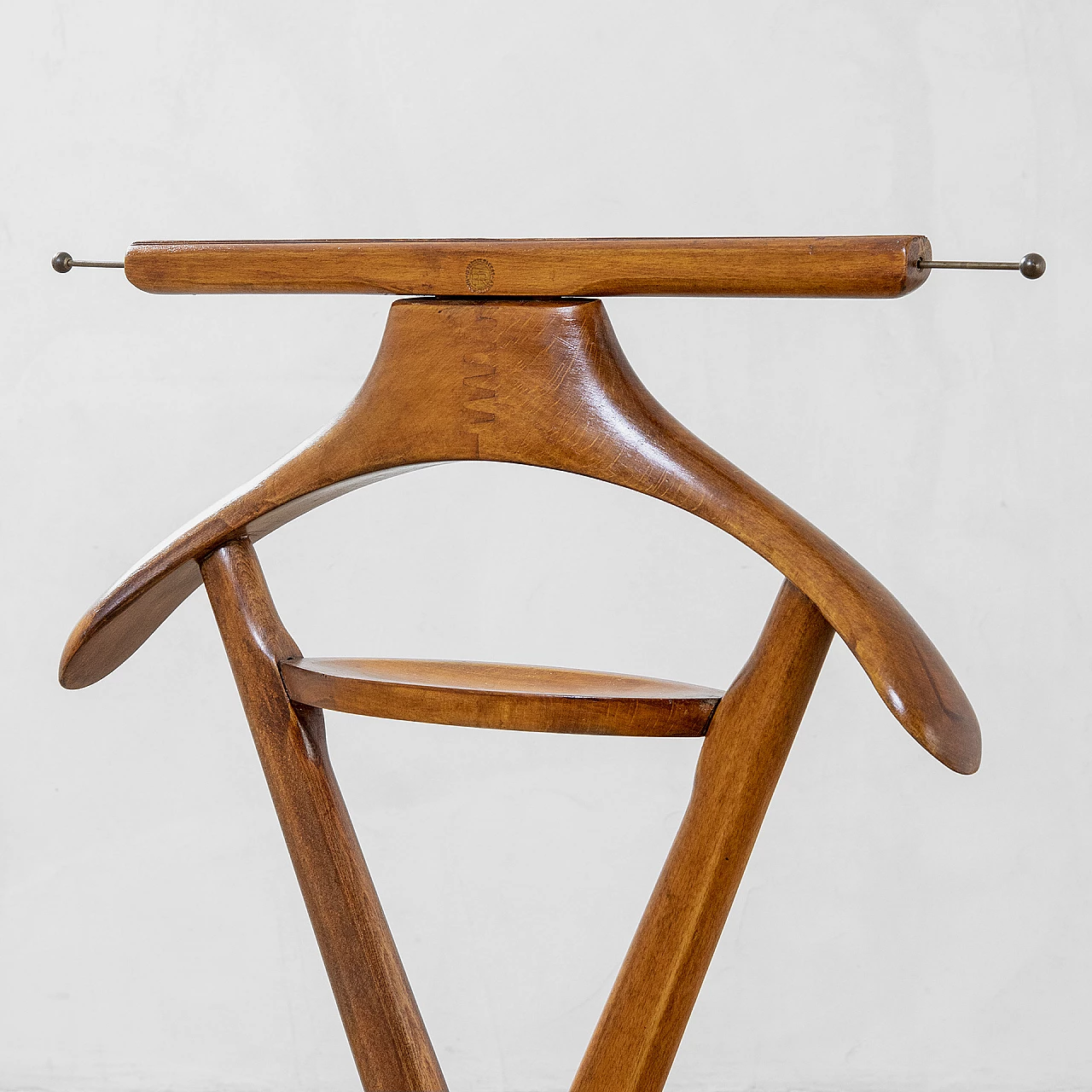 Wood valet stand with casters by Fratelli Reguitti, 1950s 3