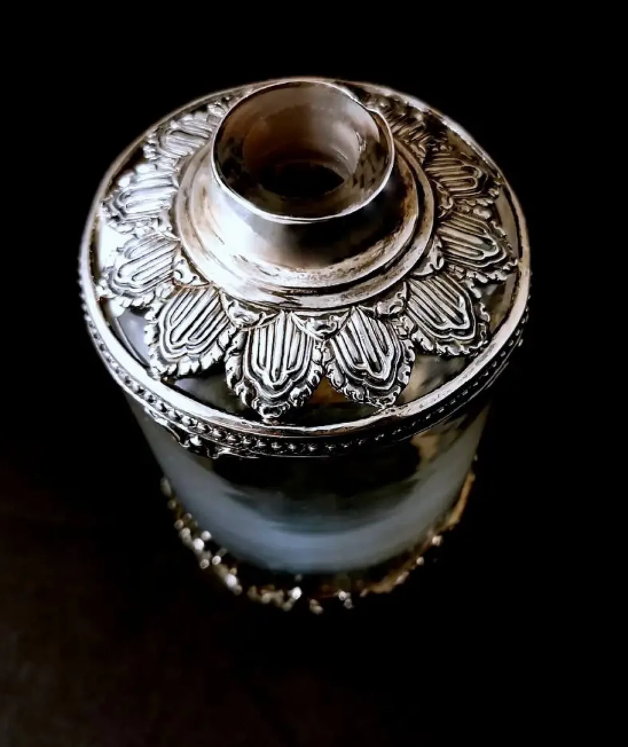 Bottiglia da toilette in cristallo e argento in stile vittoriano, primo '900 13