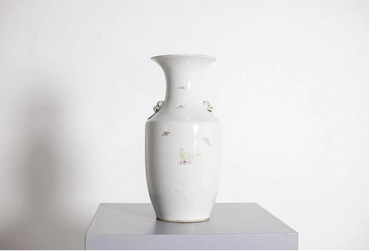Vaso di porcellana cinese con donna in giardino, primo '900 6