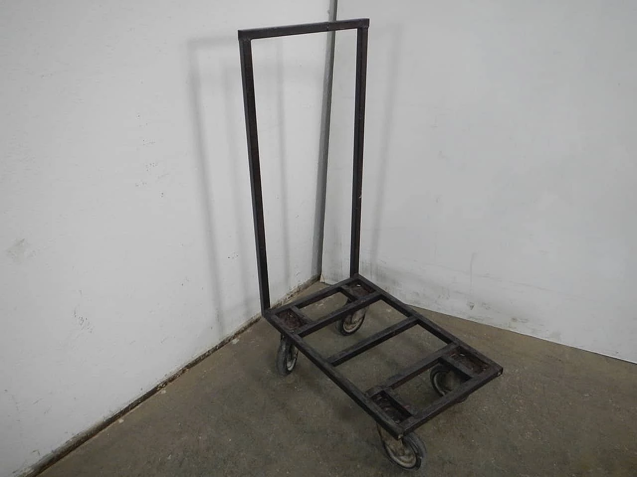 Ceramist iron cart with wheels, 1970s 2